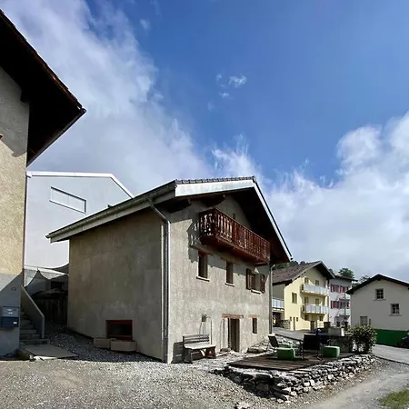 Maison Alphonse De Melie, Avec Cachet. Vakantiehuis Conthey