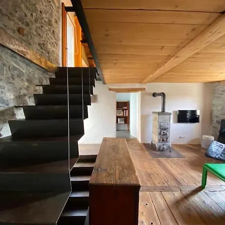 Maison Alphonse De Melie, Avec Cachet. Ferienhaus Conthey